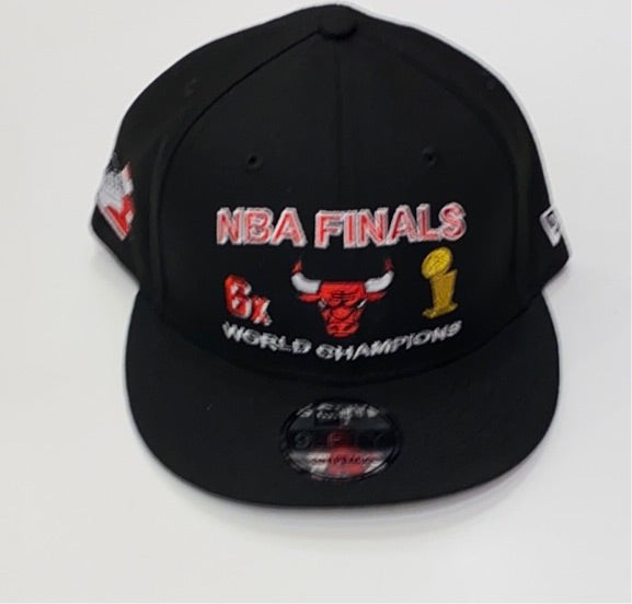 Chicago Bulls NBA World Champions Mitchell & Ness Strapback Hat